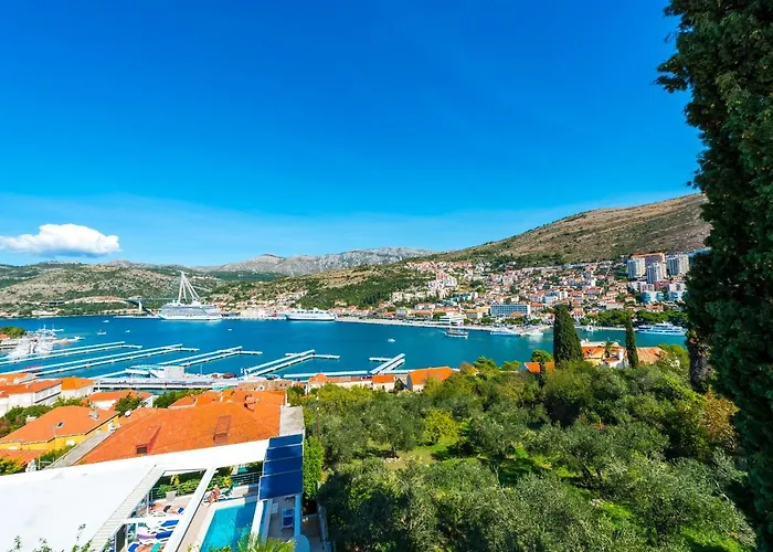 Апартаменты The Hillside