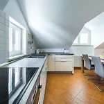 The Hillside Apartman