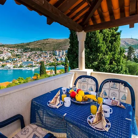 The Hillside Apartment